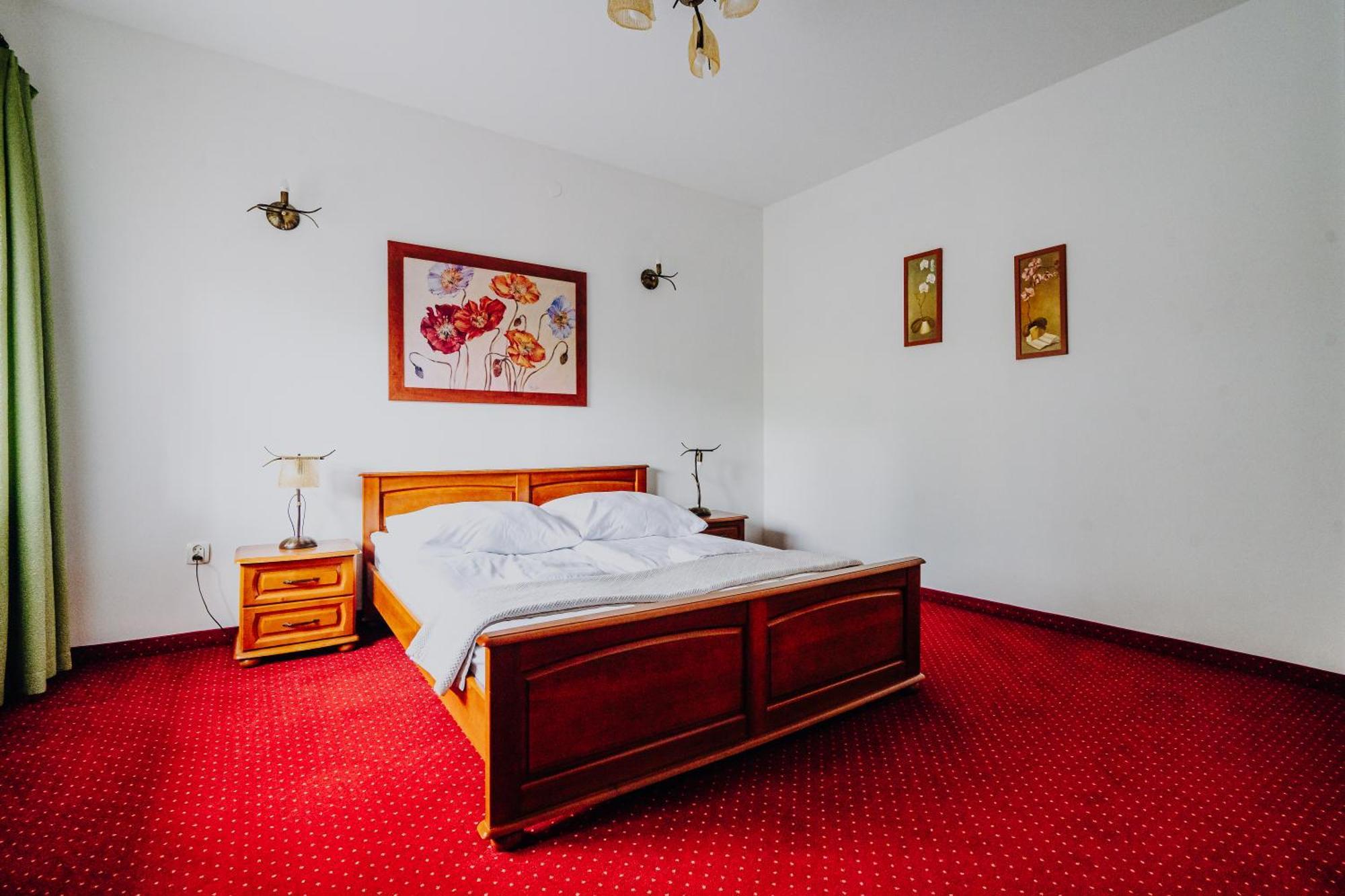 Resort Osw Moszczeniczanka 2*